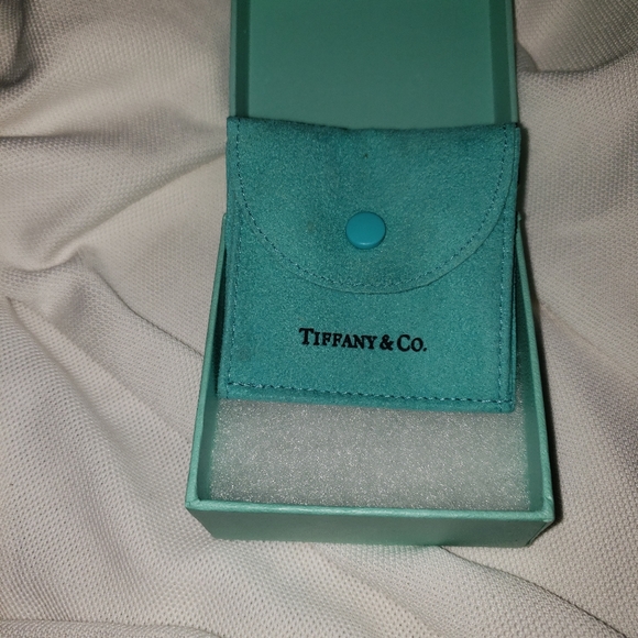 Tiffany & Co. Iconic Blue Jewelry Box - Picture 3 of 3